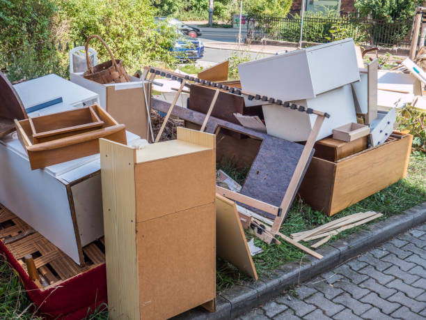 Best Garage Cleanout Services  in Kalama, WA